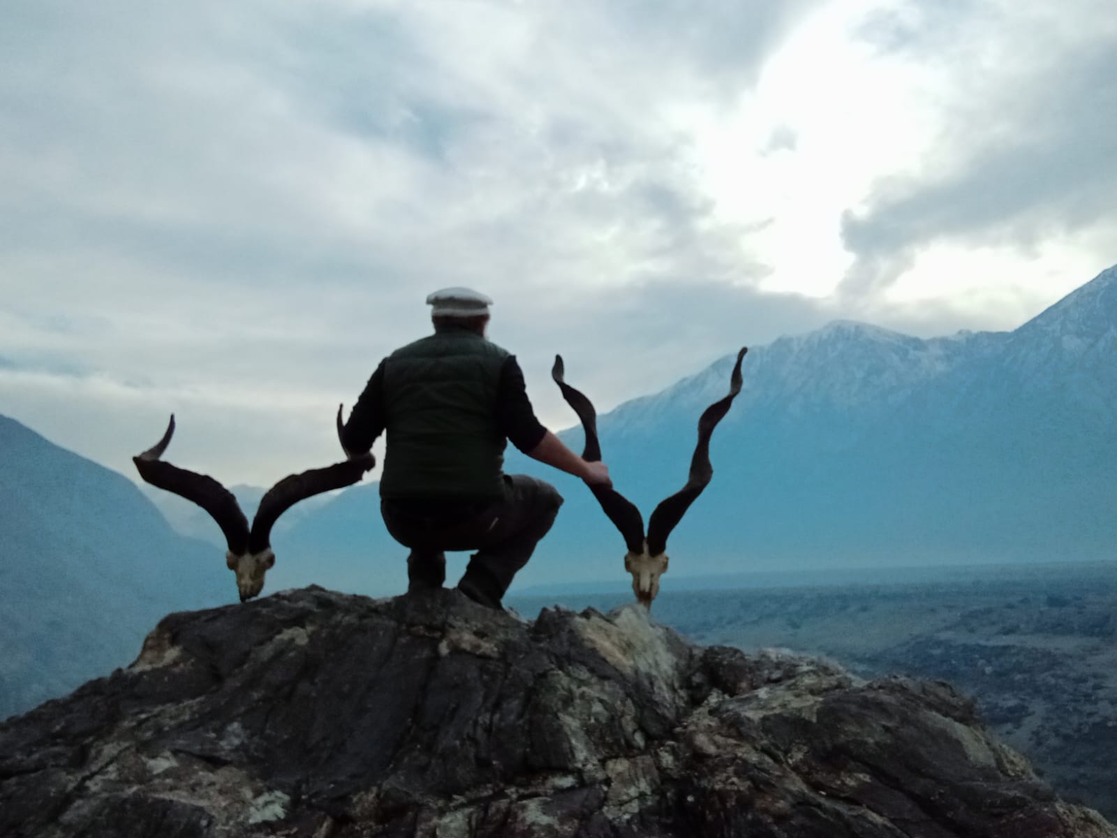 Rugged Ridge Expedition field hunt